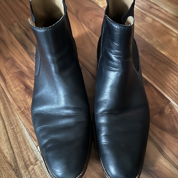 Mens Black Cole Haan Chelsea boots, size 11.5.